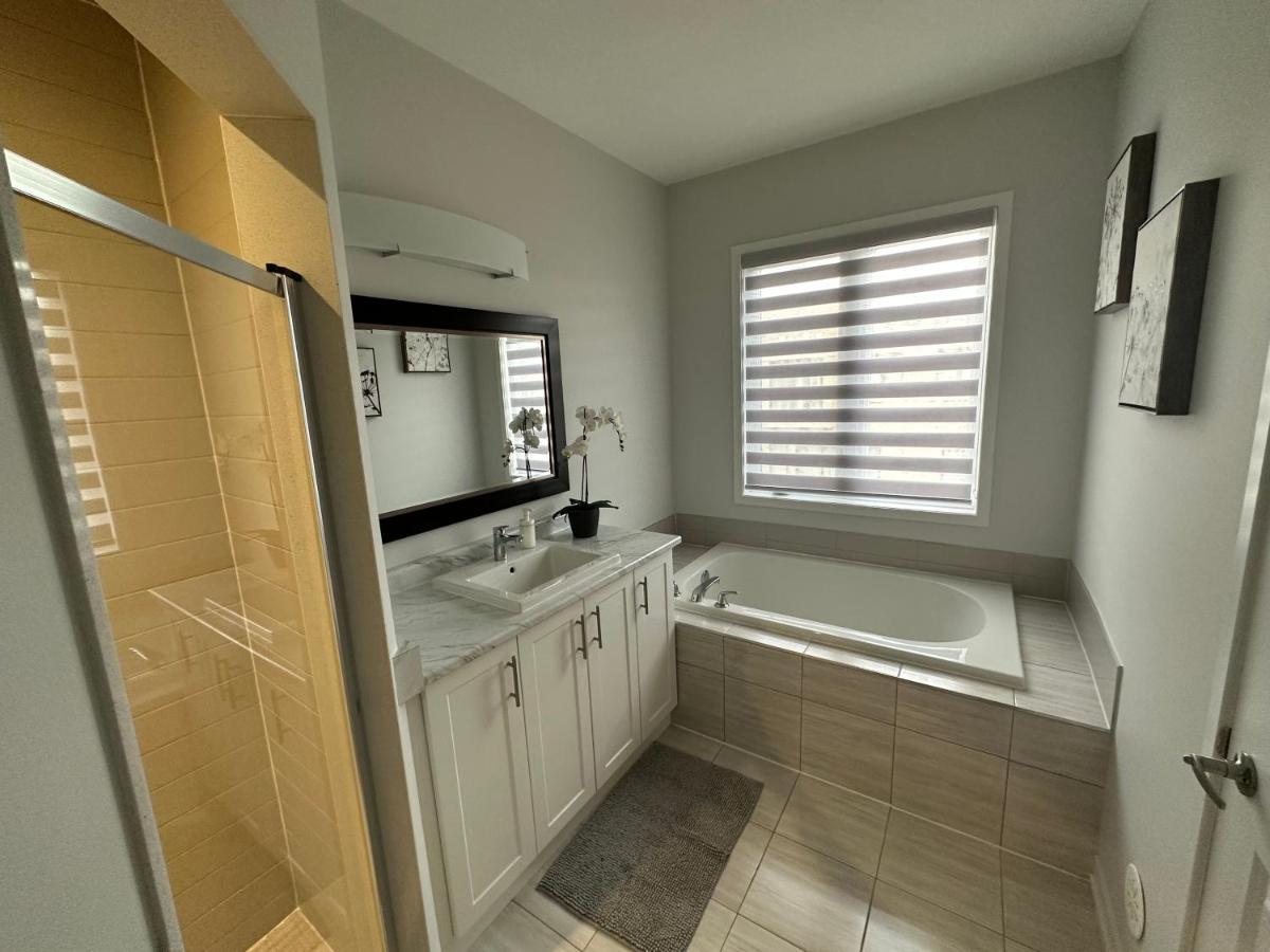 Modern Townhouse, Vaughan, Ontario, Canada Εξωτερικό φωτογραφία
