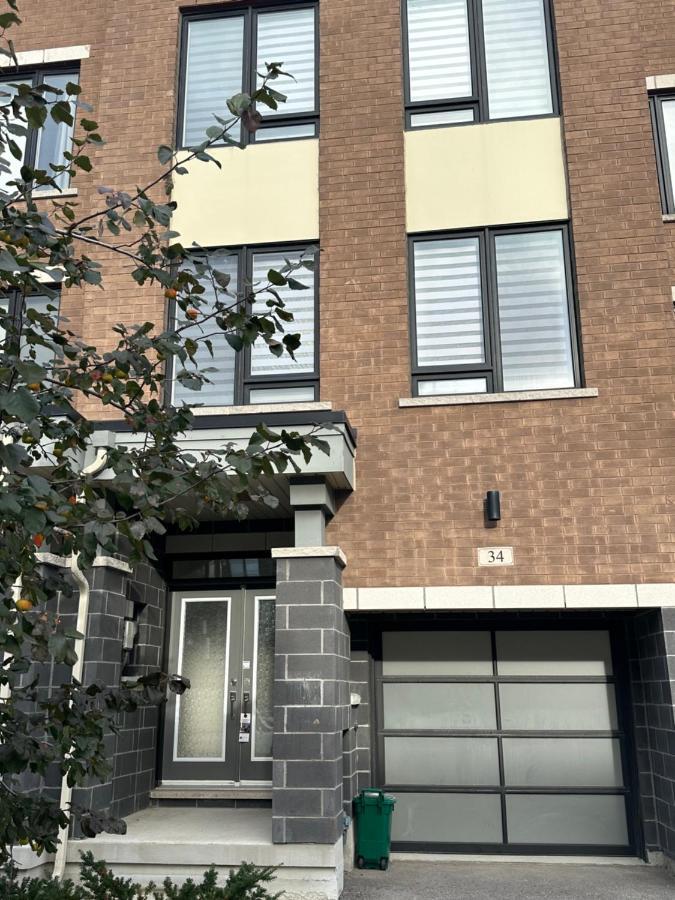 Modern Townhouse, Vaughan, Ontario, Canada Εξωτερικό φωτογραφία