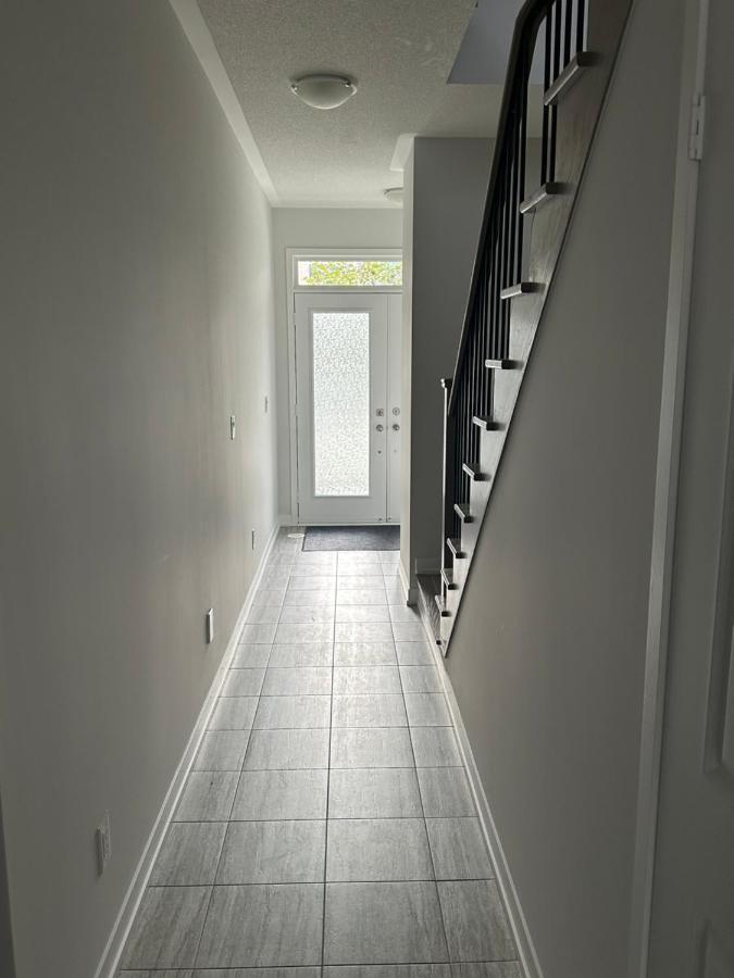 Modern Townhouse, Vaughan, Ontario, Canada Εξωτερικό φωτογραφία