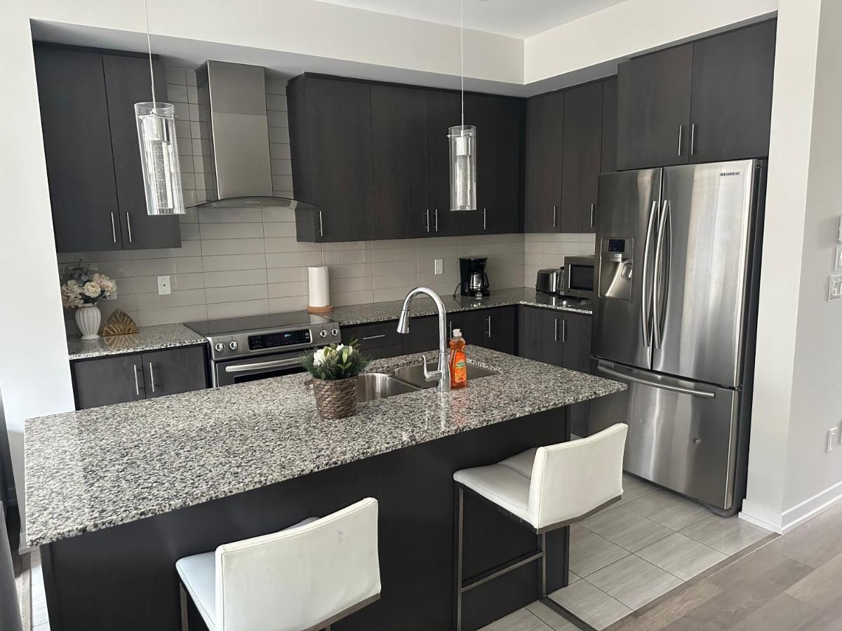 Modern Townhouse, Vaughan, Ontario, Canada Εξωτερικό φωτογραφία